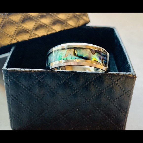 Men’s Stainless Steel Band - Picture 3 of 4